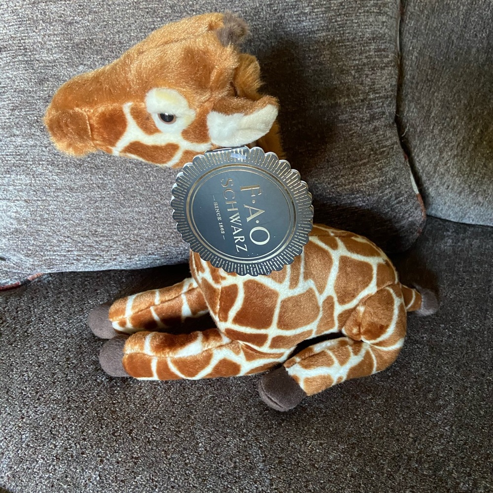FAO Schwarz plush Giraffe